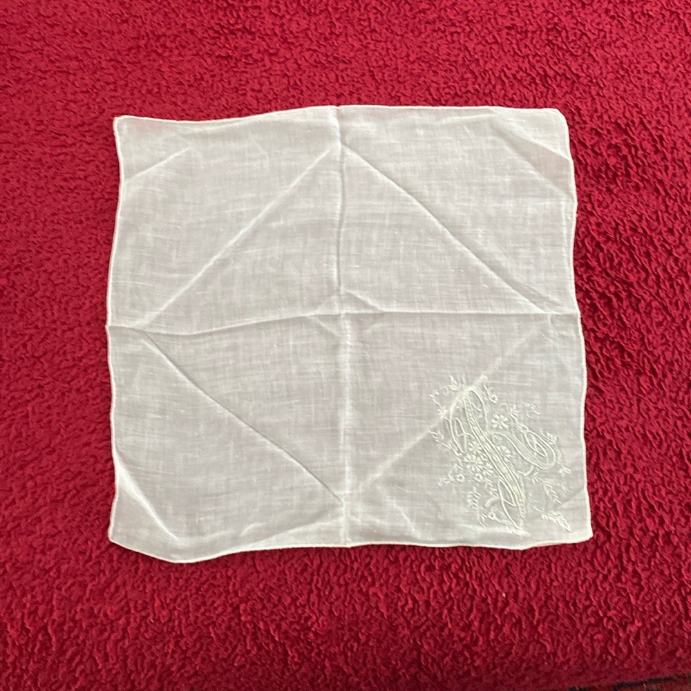 2/30 Vintage “R” Linen Hankerchief